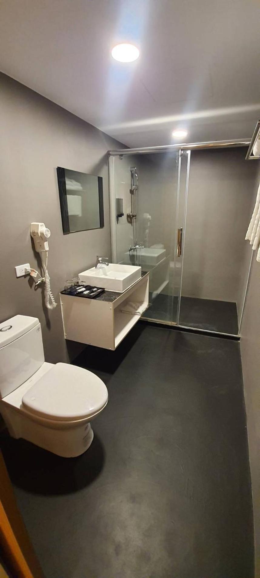 Tapeng Bay Holiday Hotel Donggang Exterior foto